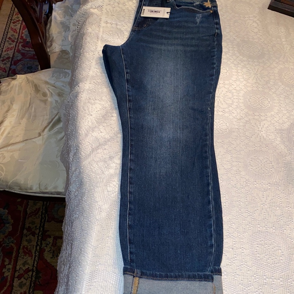 Judy blue floral 16 w new